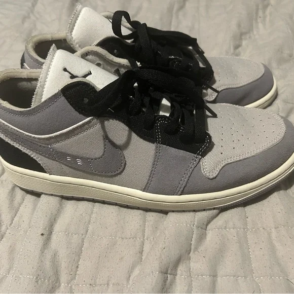 Jordan Low-Top Sneakers in Gray, Black & White - Picture 3 of 6